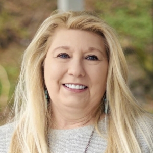Traci McDanal, photo from Envoy Mortgage